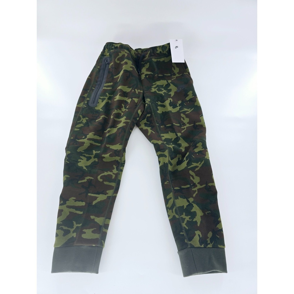 Nike Kids Camo Sweatpants in Green and Black